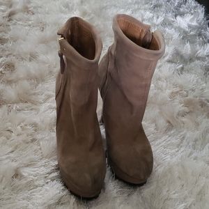 Kelsi Dagger leather boots